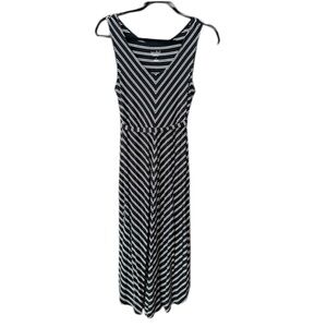 Isabel Maternity Black and White Sleeveless V-Neck Sundress